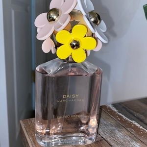Daisy by Marc Jacobs